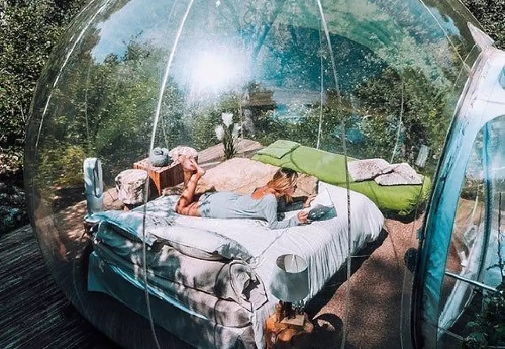 clear outdoor bubble tent