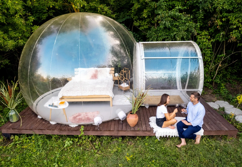 clear outdoor bubble tent